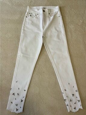 NWOT Ralph Lauren White Cropped Jeans with Scalloped Embroidered Hem